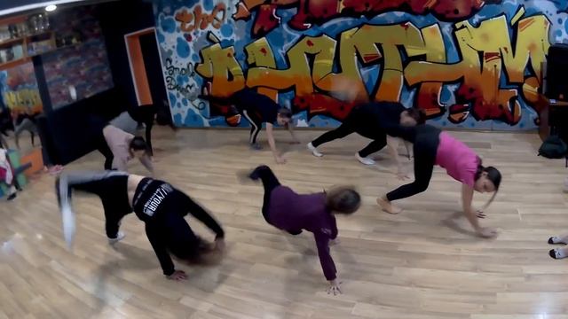 HTR Valky DS\ Contemporary by Polina Kornienkova смотреть онлайн