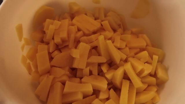 Тушеная картошка по рецепту моего папы. Салат из свежей капусты к картошечке