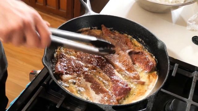 Печень с луком на сковороде - Как пожарить что бы получилась сочной и вкусной