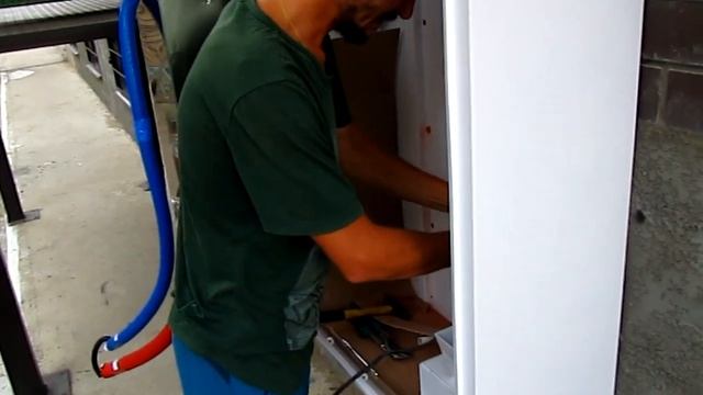 Шок! Чистая ли вода в аппаратах продажи воды? Смотри пока не удалили! filtered water смотреть онлайн