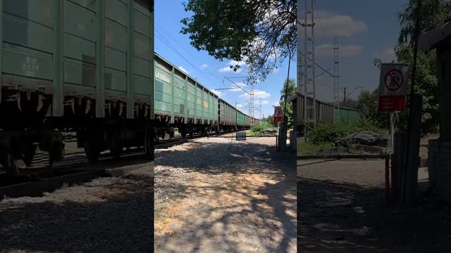 Электровозы ВЛ80С-290 и ВЛ80С-132 С грузовым поездом смотреть онлайн