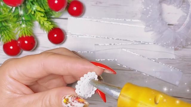 Резинки на два пучкаРезинки на два пучка смотреть онлайн