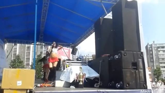 девачки танцуют на автозвуке смотреть онлайн