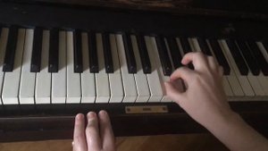 Гамма Ля-бемоль мажор на пианино