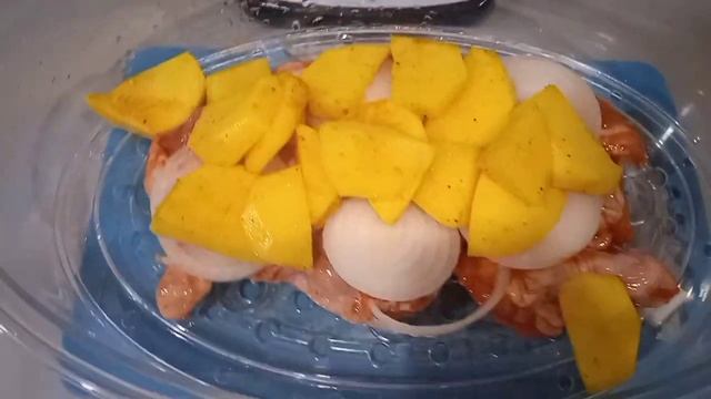 КУРИЦА В ПАРОВАРКЕ С КАРТОФЕЛЕМ смотреть онлайн