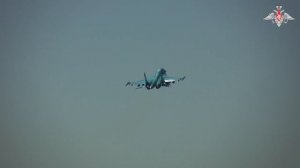 💥 Экипажи Су-34 уничтожили опорный пункт и живую силу противника в зоне ответственности группировки
