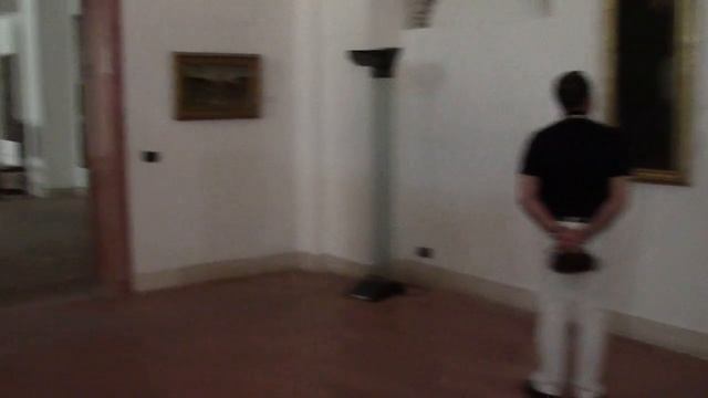 12. Аббатство монахов-бенедиктинцев в Кава-де-Тиррени (Италия) ABBAZIA BENEDETTINA DELLA SS.TRINITA смотреть онлайн