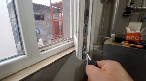 Переводим окна с летнего режима на зиму.