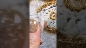 Вяжем мотив ирландского кружева