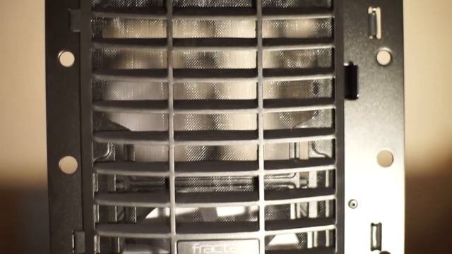 Минималистичный Fractal Design Define Mini C
