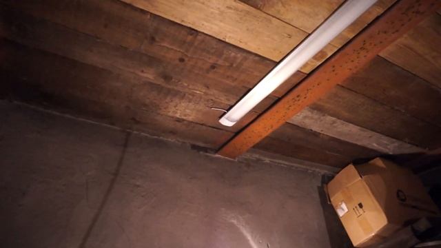 Делаю свет в гараже за 1500 рублей, светло как днём! Самый бюджетный свет 6500 к смотреть онлайн