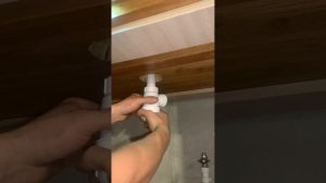 Установка керамической раковины и сифона