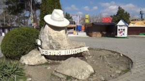 Для Самарской школы турбизнеса. Анапа, белая шляпа.