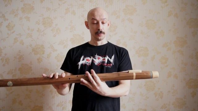 Басовый пимак F# из американского ореха и клена смотреть онлайн