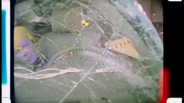 2003 Toyota Camry/Daihatsu Altis FMVSS 214 Side Pole Crash Test смотреть онлайн