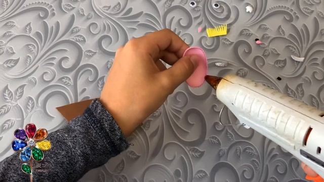 Символ 2023года. Коровка. Магнит из фоамирана. Идея поделки своими руками. Бычок. Бык. Подарок смотреть онлайн