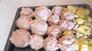 Шампиньоны,запеченные с мясным фаршем в духовке.Фаршированные шампиньоны в сливочном соусе.