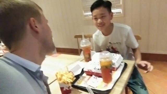 Влог из китайского поезда. Плацкарт, Купе, сидячие, стоячие места. смотреть онлайн