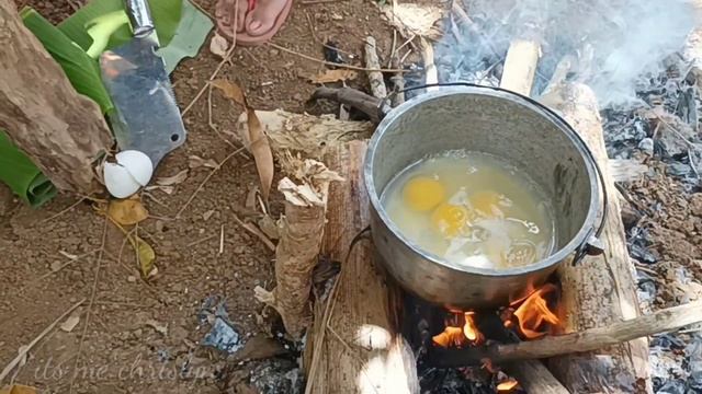 Easy Egg soup with Malunggay leaves (moringa) Filipino recipe смотреть онлайн