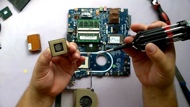 Samsung R20 (замена процессора на 2 ядра) смотреть онлайн