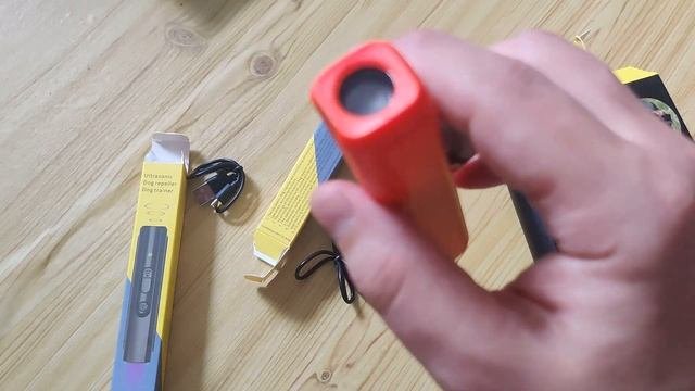 Обзор миниатюрного ультразвукового отпугивателя собак. Бонусом приличный УФ свет