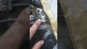 Открывается только водительская дверь с сигнализации.