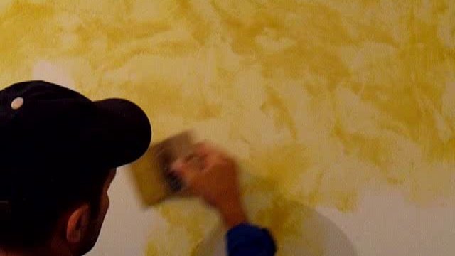 Нанесение на стены текстурного декоративного покрытия видео