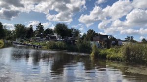 Спуск катера в Лебяжьем. Финский залив за дамбой. Окуни.