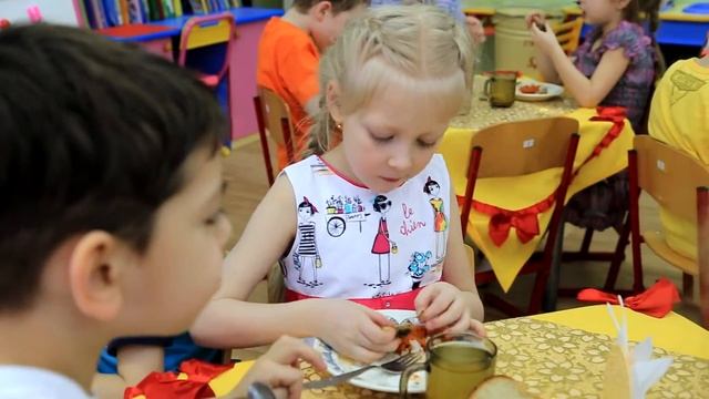 Обед в Детском саду смотреть онлайн