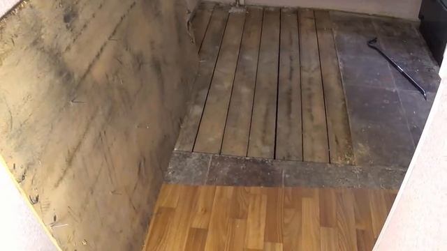 Маленькая кухня 5 кв  метров эконом вариант своими руками  Часть 1 Разборка полов