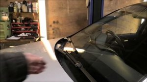 Mercedes C180 W204 2008 front wiper blades removal and replacement