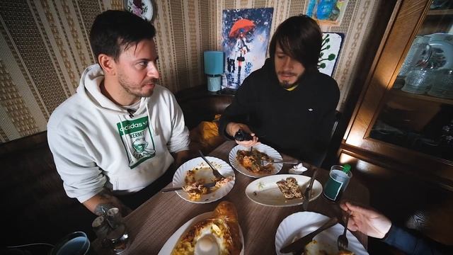 ДОМАШНЯЯ ГРУЗИНСКАЯ ЕДА В ГОСТЯХ У БАБУШКИ ИНГИ! Такого кафе в Тбилиси я еще не видел ?
