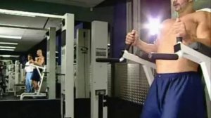 Подъем ног в упоре на локтях