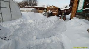 Уборка снега мотоблоком на колёсах OZKA R-13 (запуск двигателя Briggs & Stratton в -20)