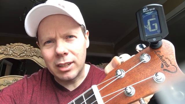 Como afinar su Ukulele con afinador electrónico смотреть онлайн