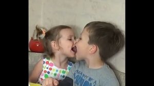 МАКС И МИСС КЭТИ ЦЕЛОВАЛИСЬ???