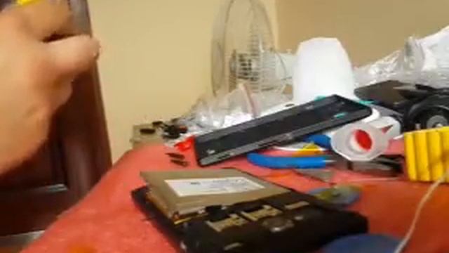 Sony xperia c2305. Как разобрать, как снять крышку смотреть онлайн