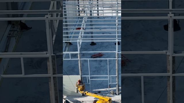 Монтаж сэндвич панелей на Складе