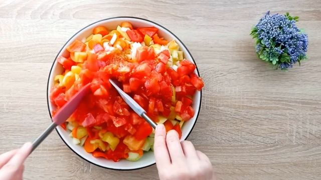 Если есть немного овощей приготовьте это Невероятно простое, доступное и вкусное блюдо! Овощное Раг смотреть онлайн