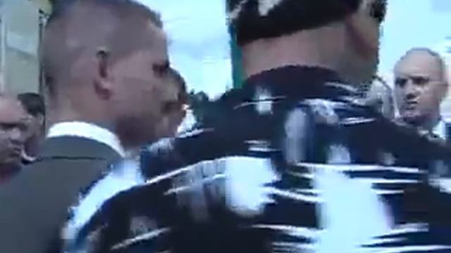 Жириновский раздает деньги смотреть онлайн