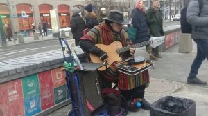 Гитарист на ул. Кузнецкий мост.