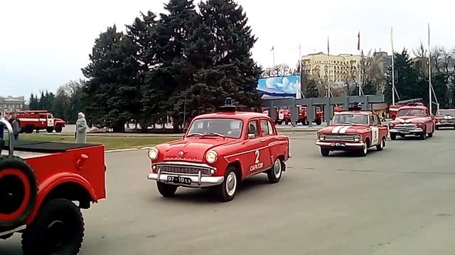 25.04.2018. День работников пожарной охраны. Парад пожарных автомобилей. смотреть онлайн