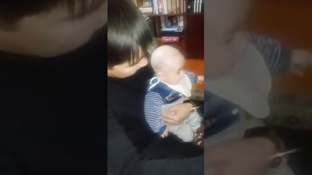 4-х месячный ребенок поет))) смотреть онлайн