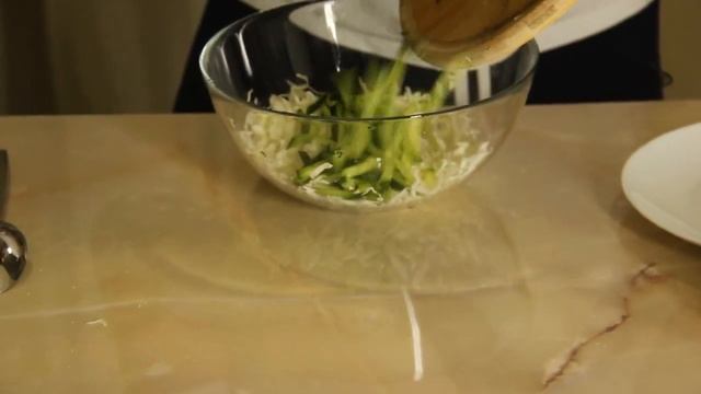 Овощной салат рецепт // рецепт салата из капусты // салат из огурца рецепт