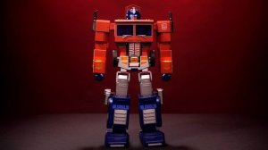 OFFICIAL -- Robosen TRANSFORMERS Optimus Prime Tutorial - HOW TO POWER ON / OFF