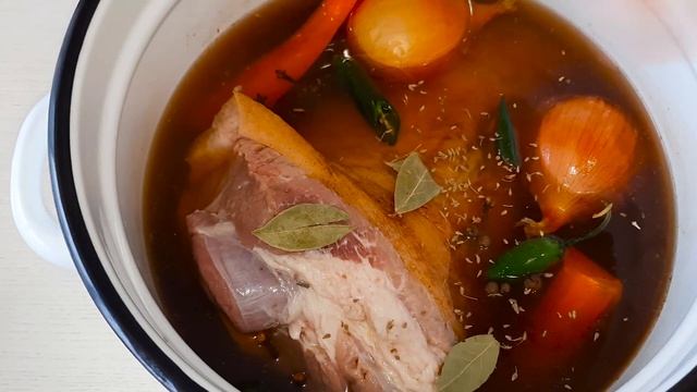 Рулька в пиве. Чешский рецепт.