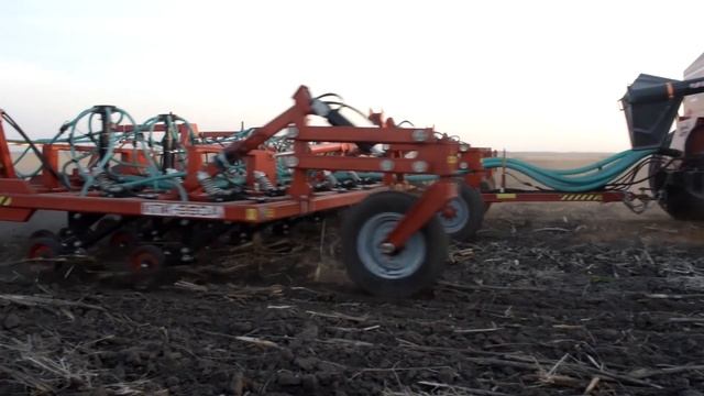 Комбинированный посевной комплекс FEAT в анкерный сошник .