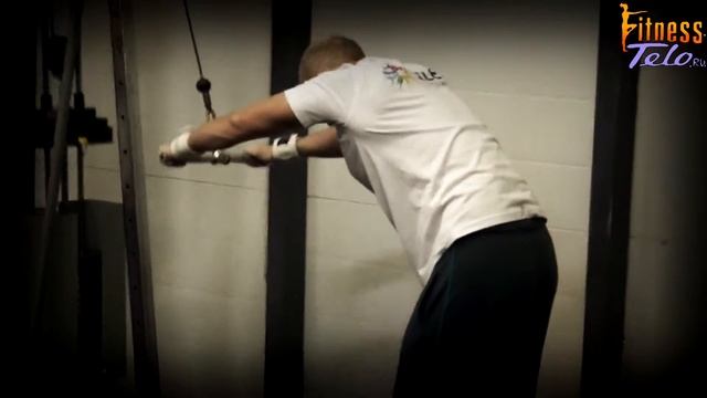 ПУЛОВЕР С ВЕРХНЕГО БЛОКА СУТУЛЯСЬ // упражнения для тренажерного зала