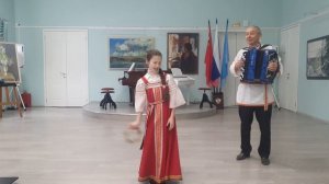 Русская народная песня "Пойдём, Дуня, из ворот ". Нефедова Милена.