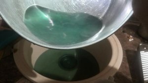 Варка вторичного теплообменника Navien АСЕ-16к от накипи в лимонной кислоте.